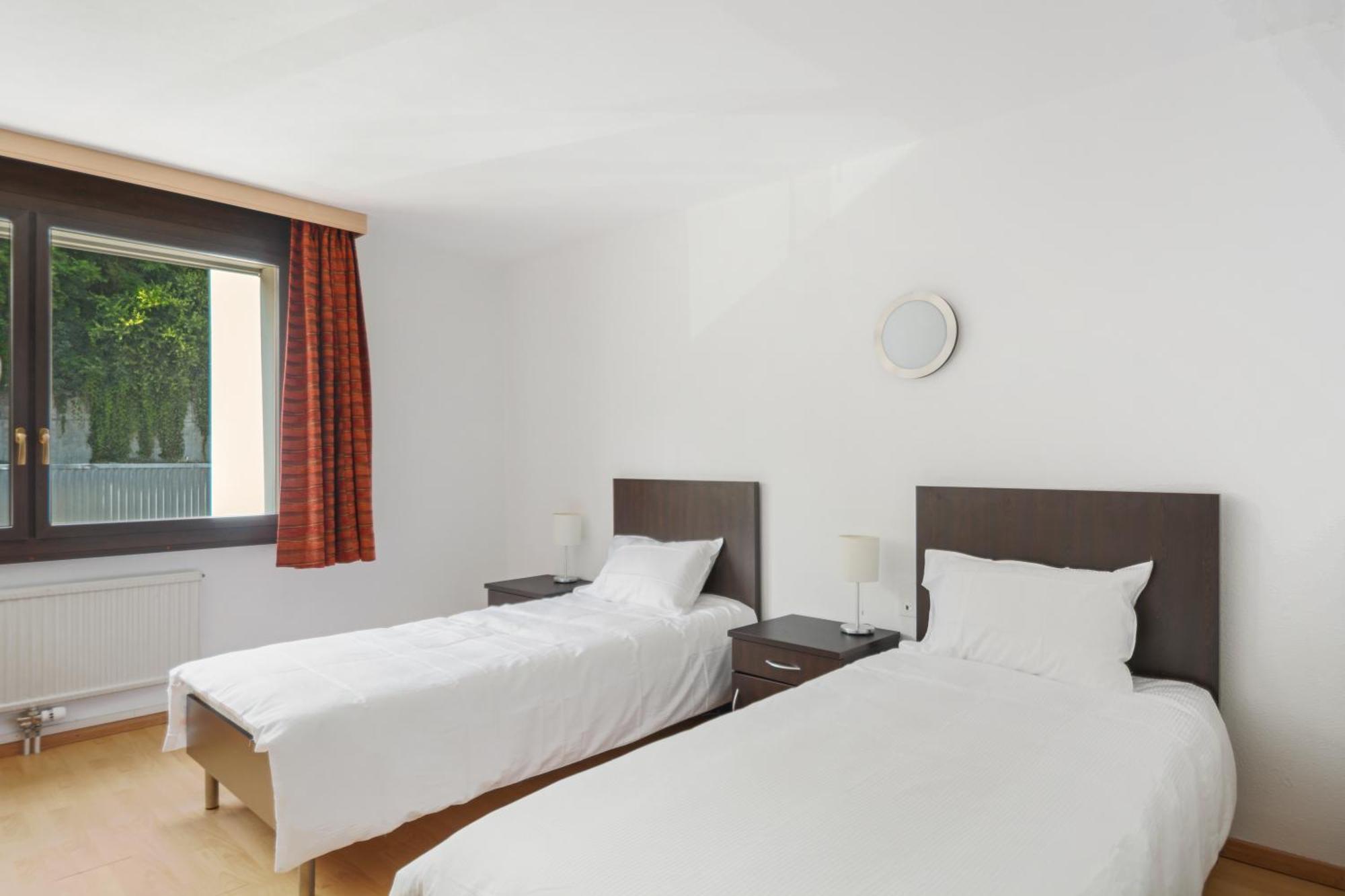 Neuchatel City Hotel Room photo