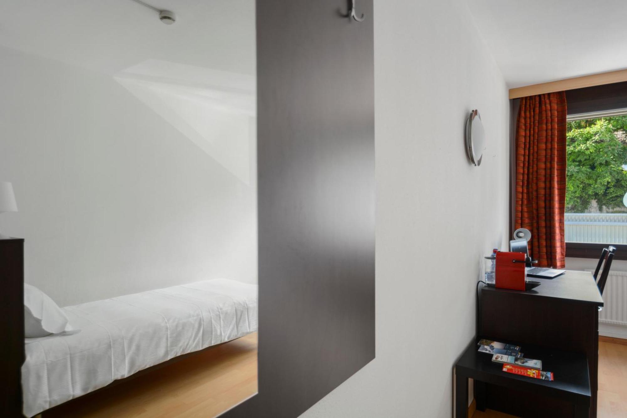 Neuchatel City Hotel Exterior photo